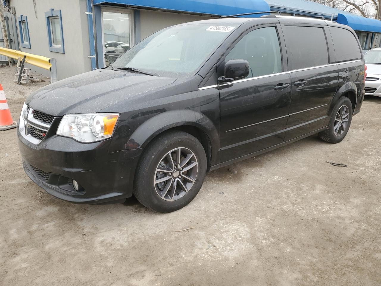 2017 Dodge Caravan - Image 1