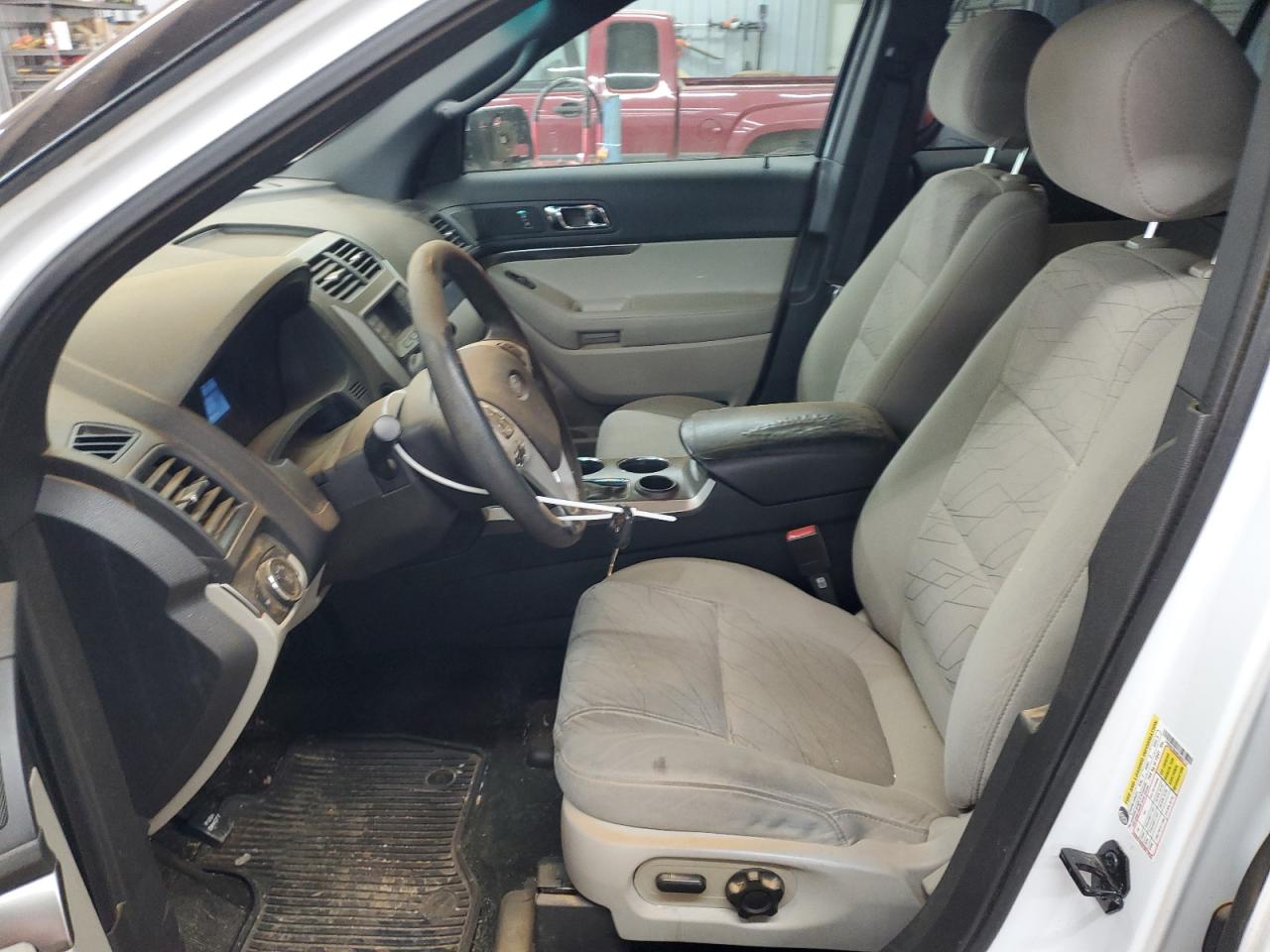 2014 Ford Explorer - Image 7