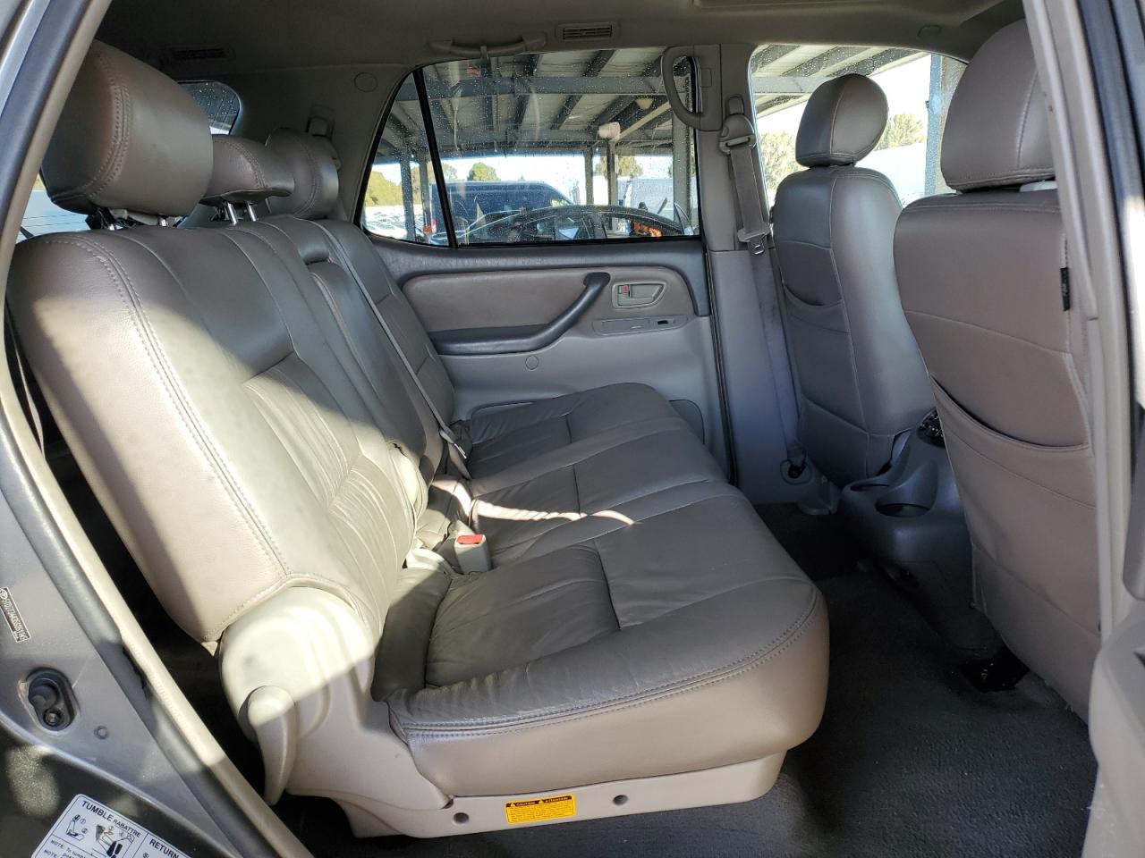 2005 Toyota Sequoia - Image 11