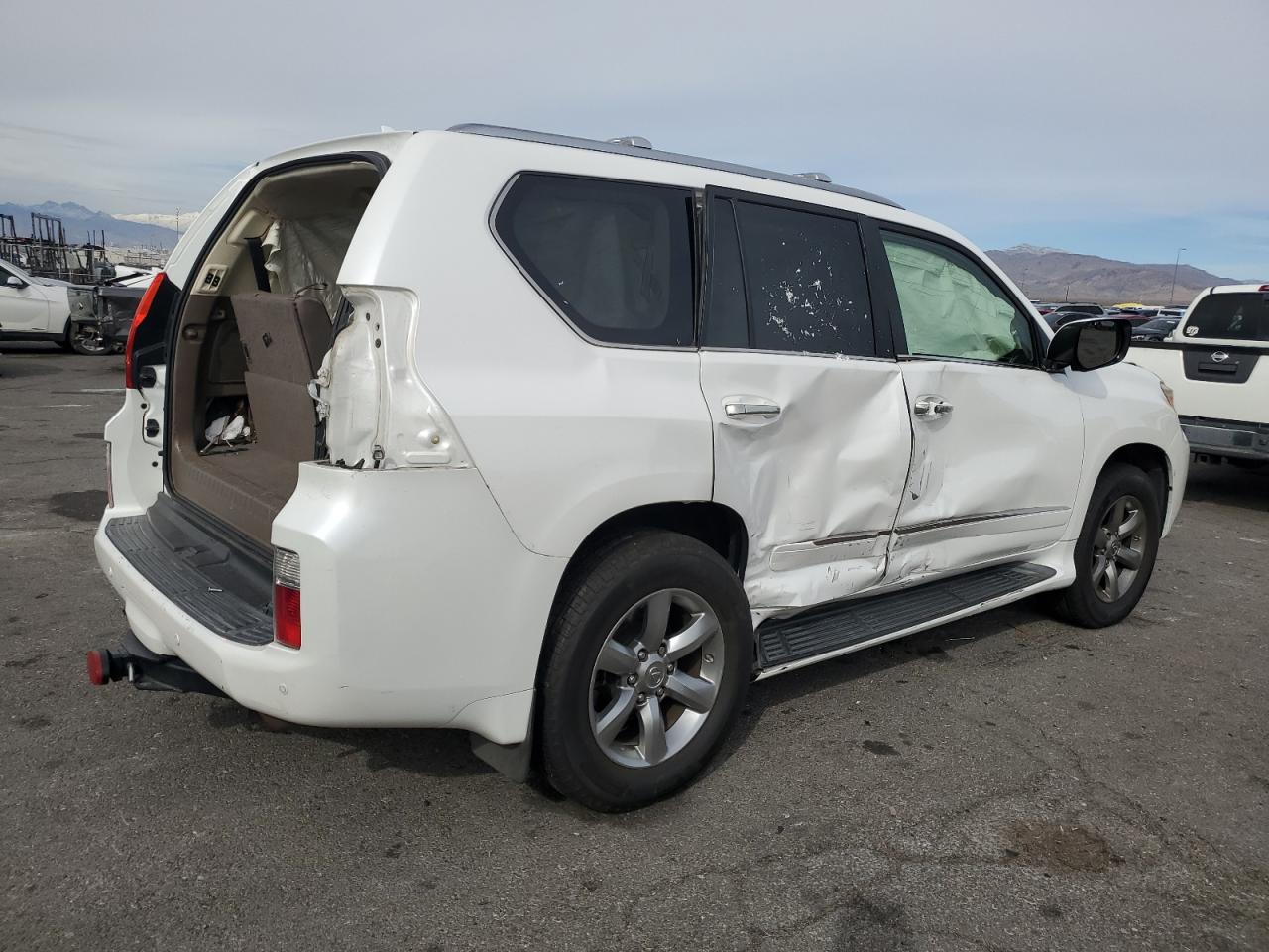 2013 Lexus GX - Image 3