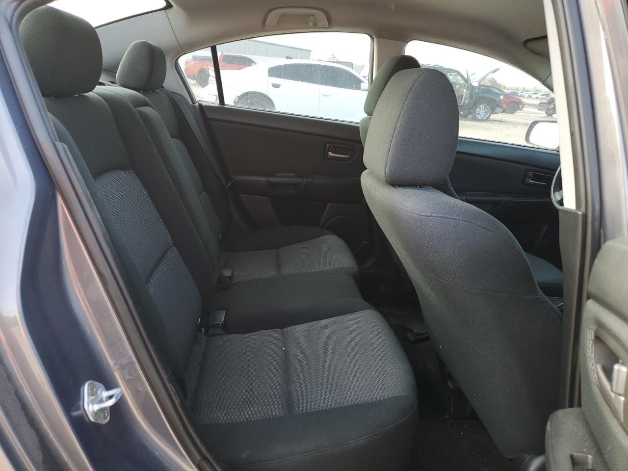 2007 Mazda 3 - Image 10