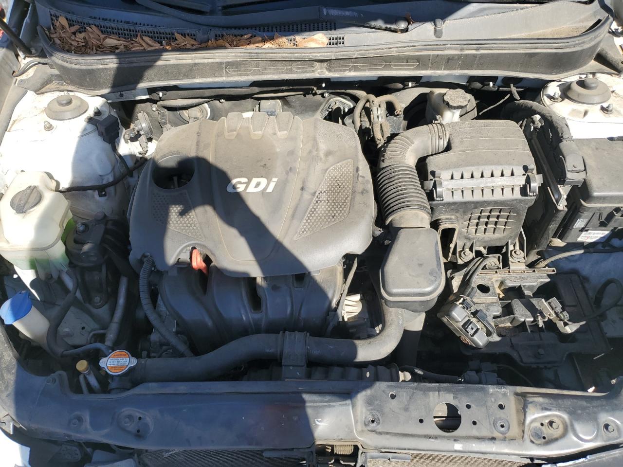 2012 Hyundai Sonata - Image 11