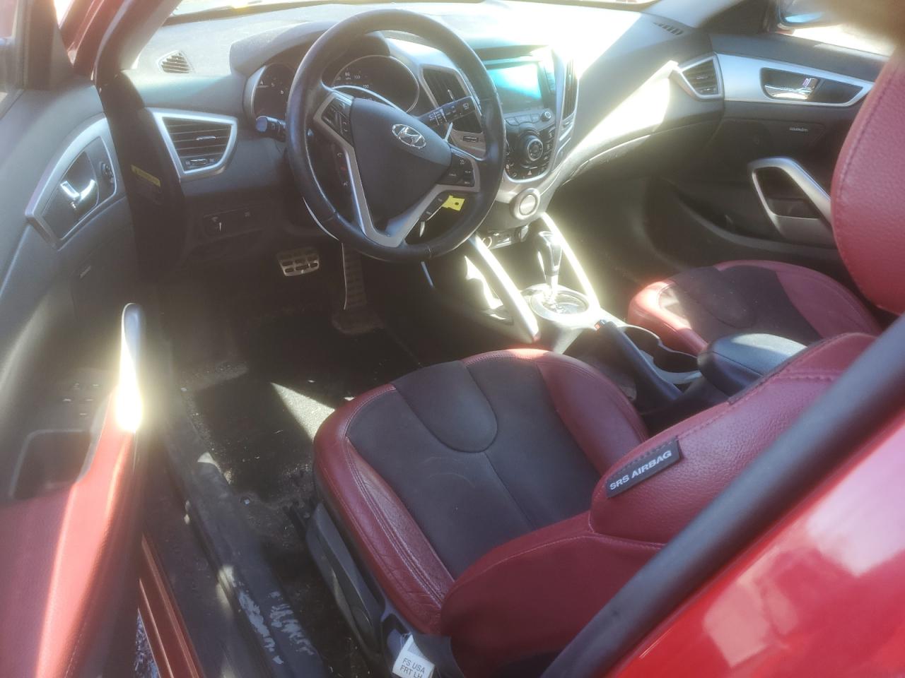 2012 Hyundai Veloster - Image 8