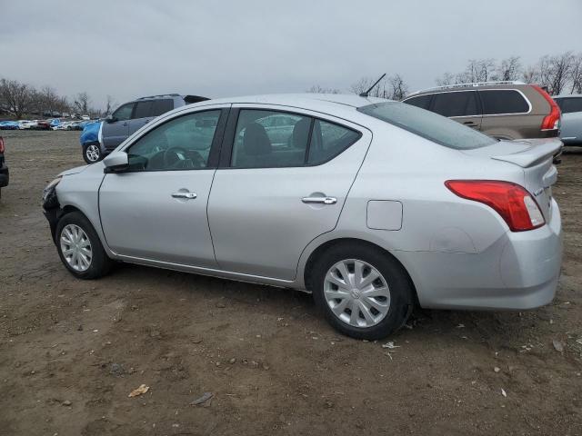  NISSAN VERSA 2019 Сріблястий