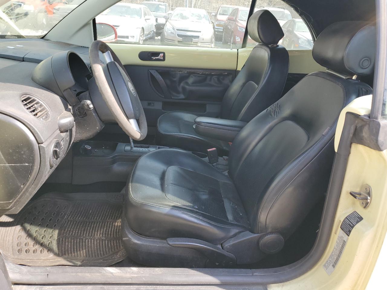 2006 Volkswagen New Beetle Convertible Option Package 1 VIN: 3VWRF31Y26M320581 Lot: 48124405