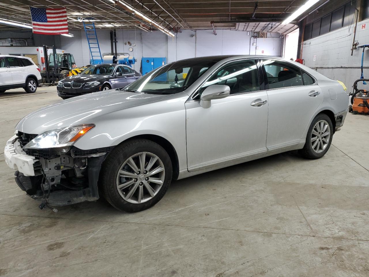 2011 Lexus ES - Image 1