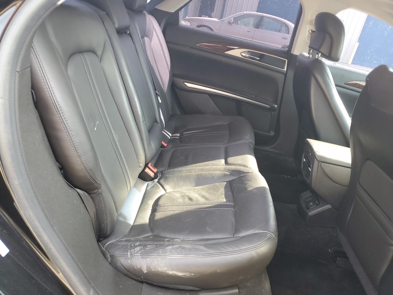 2014 Lincoln MKZ - Image 10