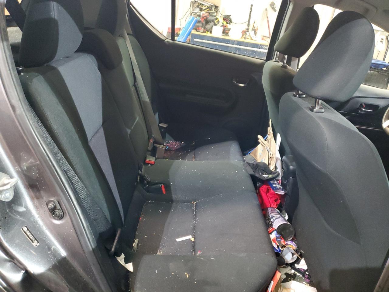 2016 Toyota Prius - Image 11