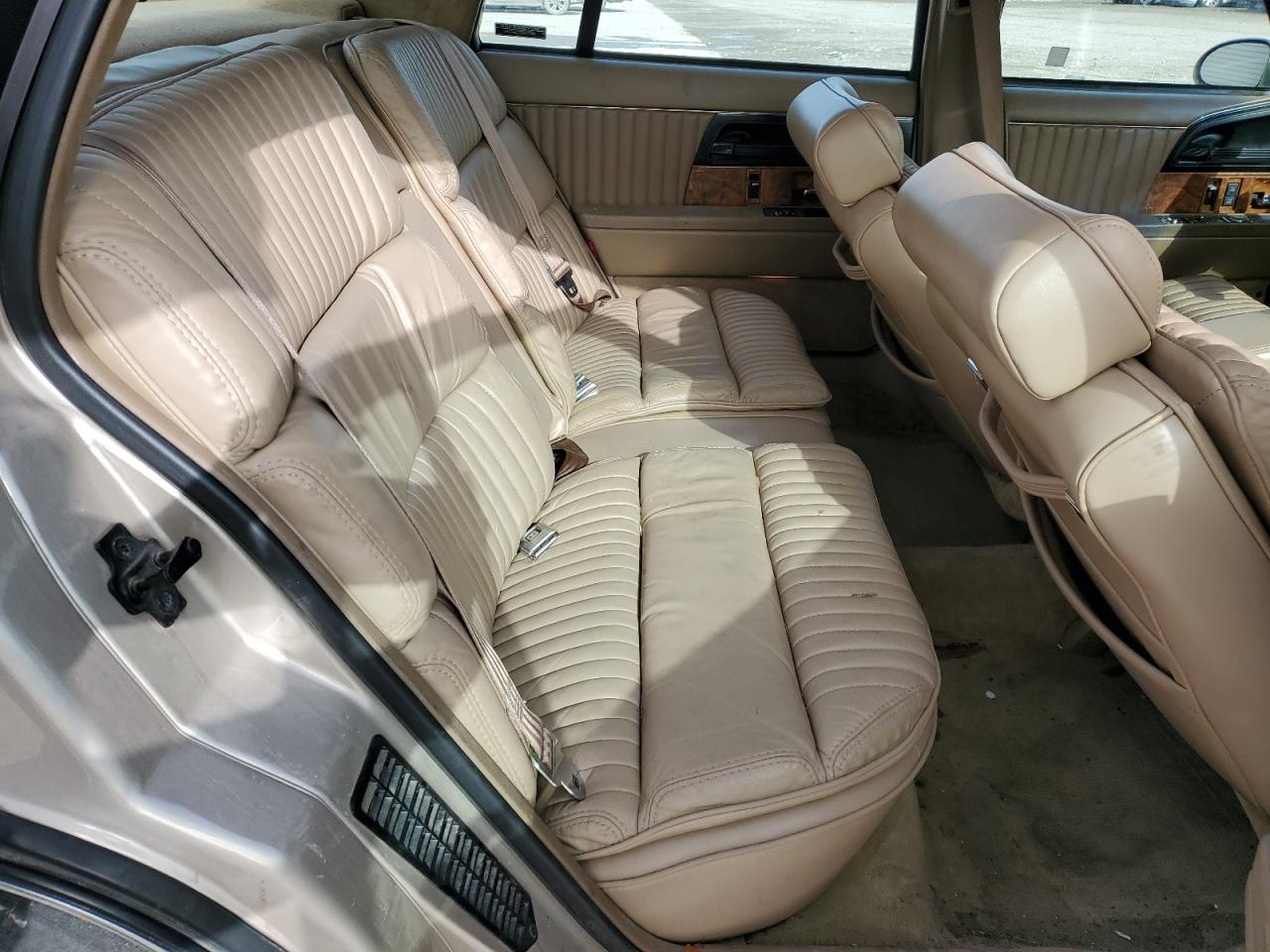 1994 Buick Park Avenue - Image 10