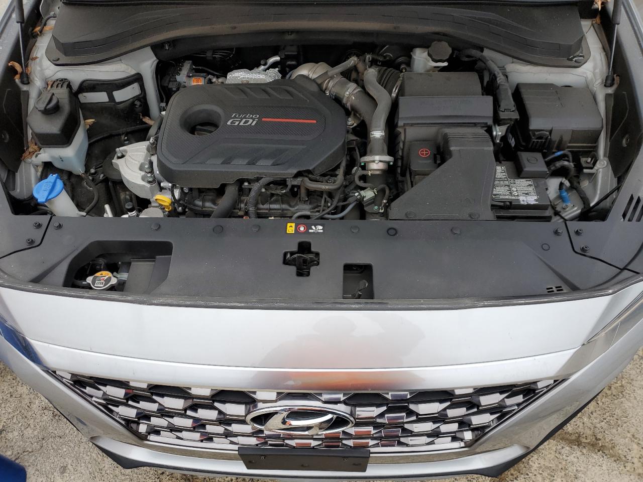 2020 Hyundai Santa Fe - Image 12
