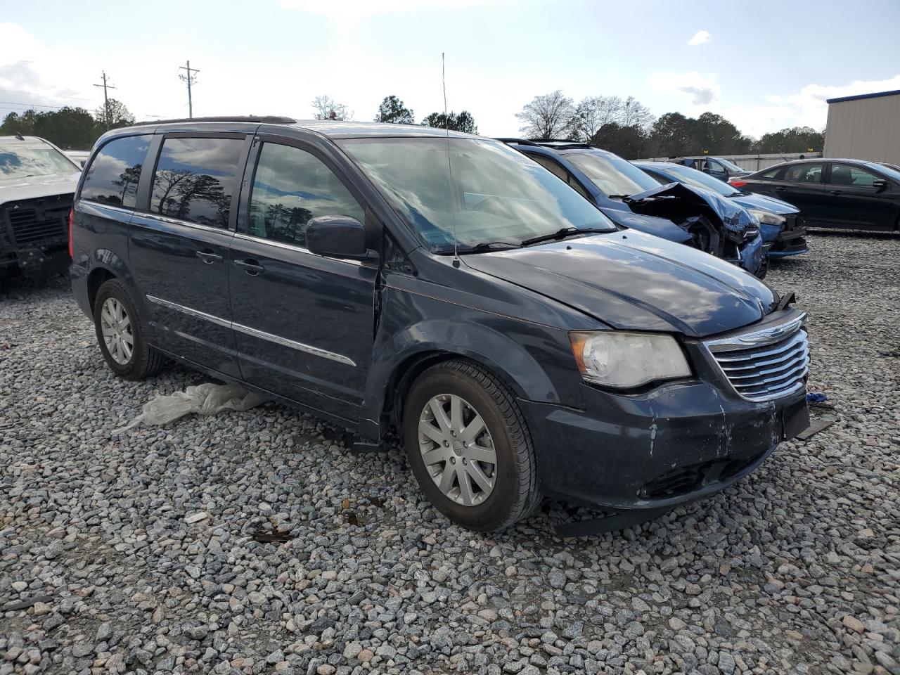 2013 Chrysler Town & Country - Image 4