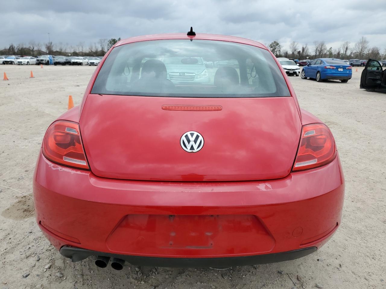 2014 Volkswagen Beetle - Image 6