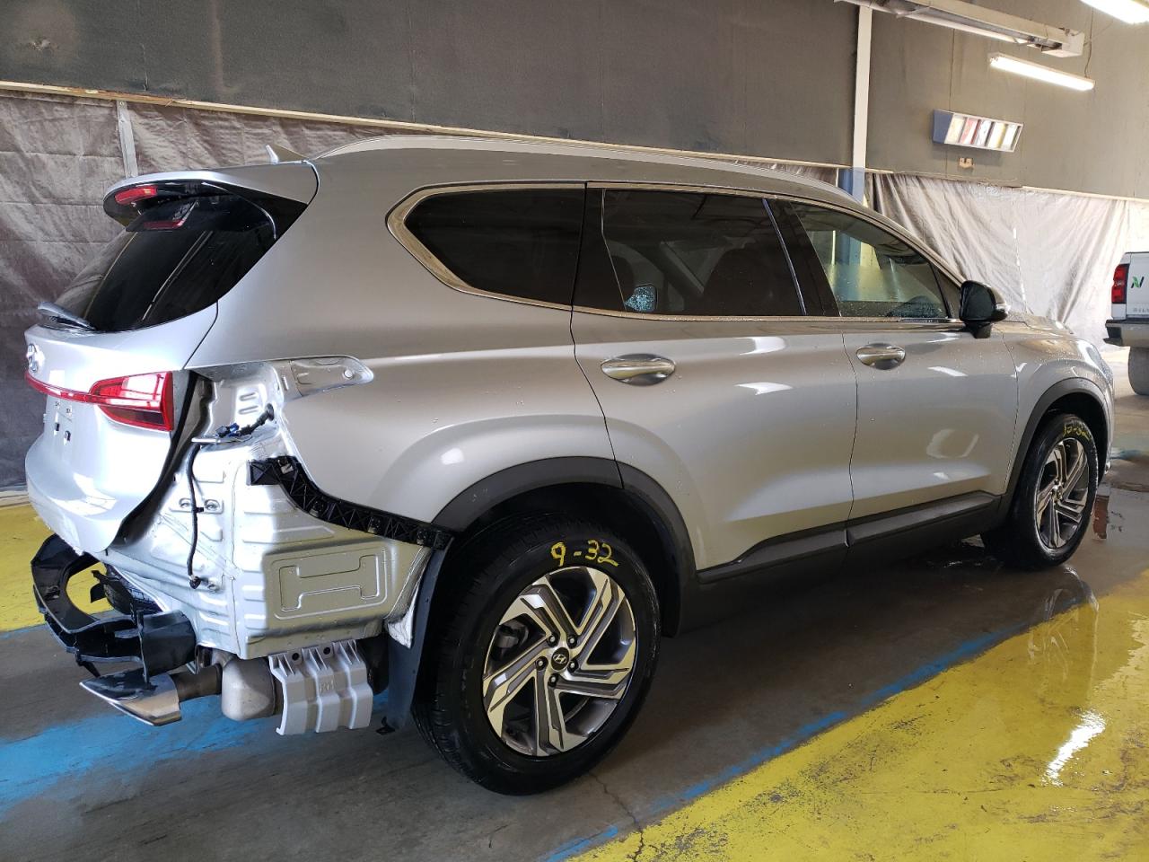 2023 Hyundai Santa Fe - Image 3