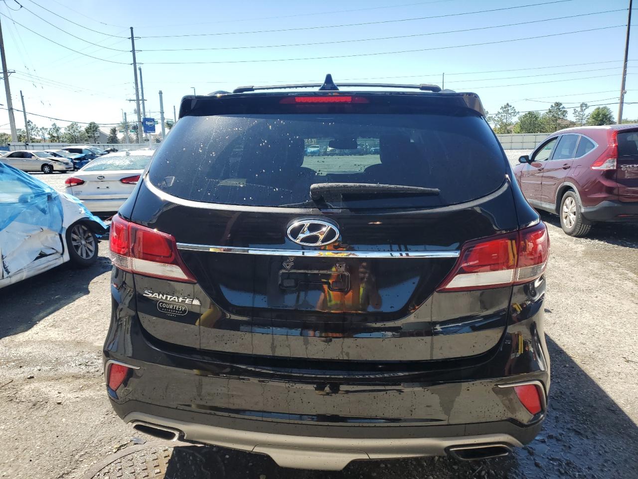 2017 Hyundai Santa Fe - Image 6