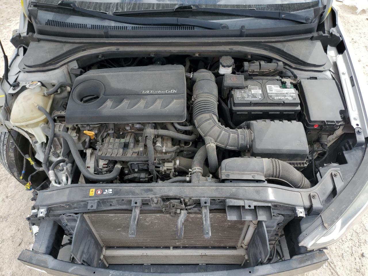 2017 Hyundai Elantra - Image 11