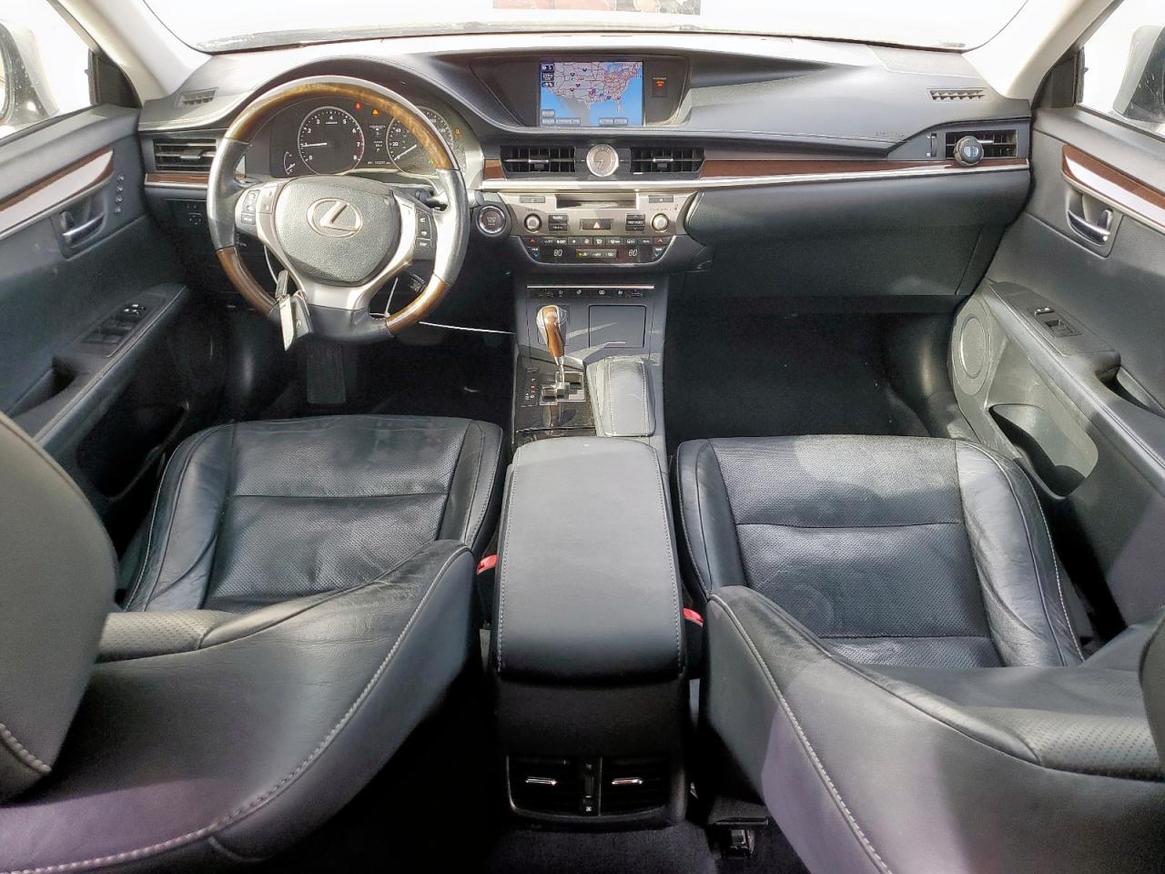 2013 Lexus ES - Image 8