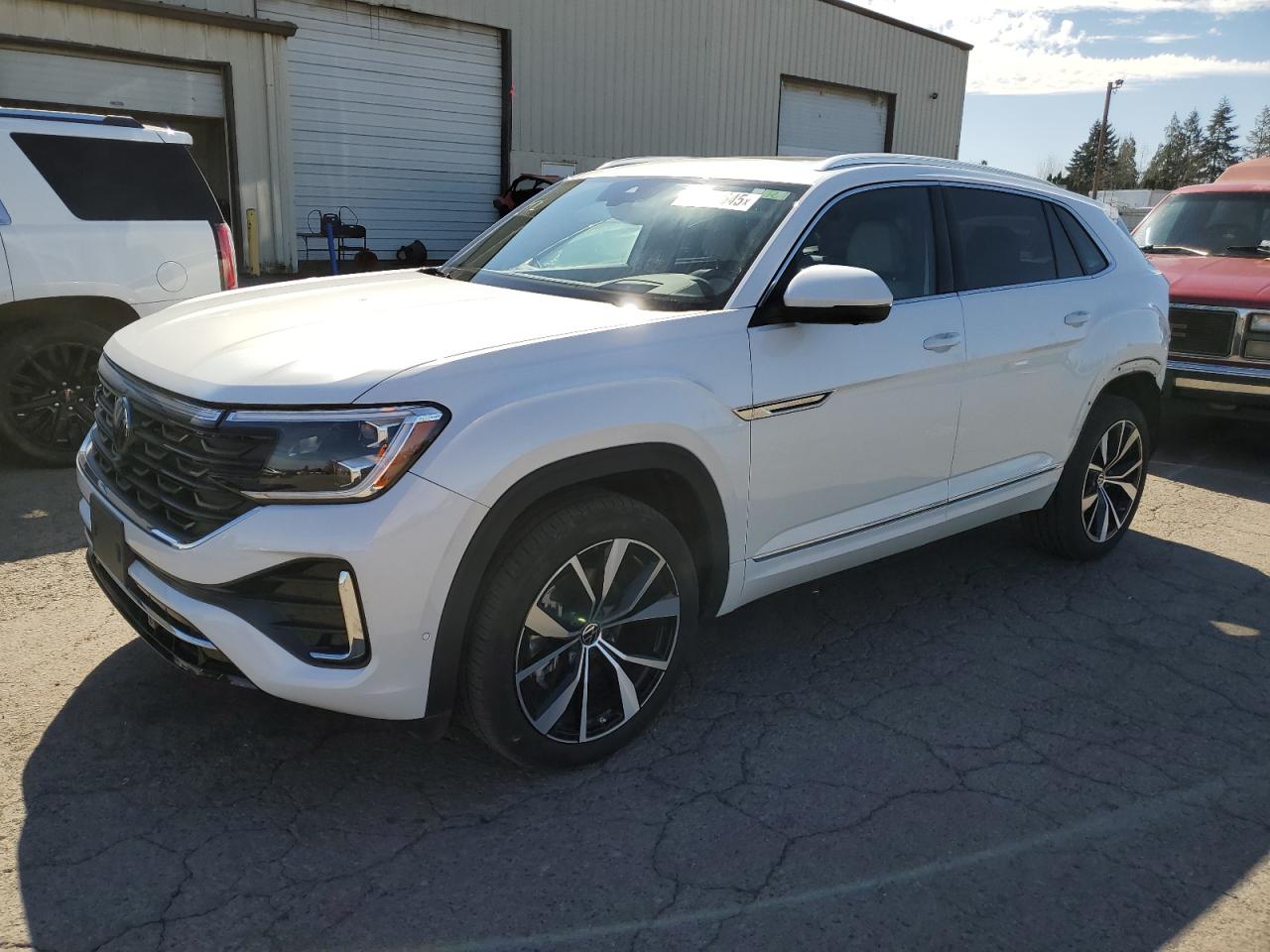 2024 Volkswagen Atlas Cross Sport Sel Premium R-Line en Venta en Woodburn, OR - Rear End