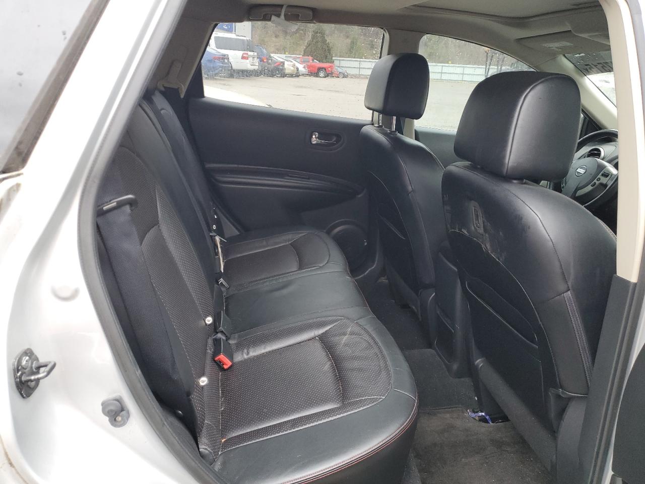 2011 Nissan Rogue - Image 11
