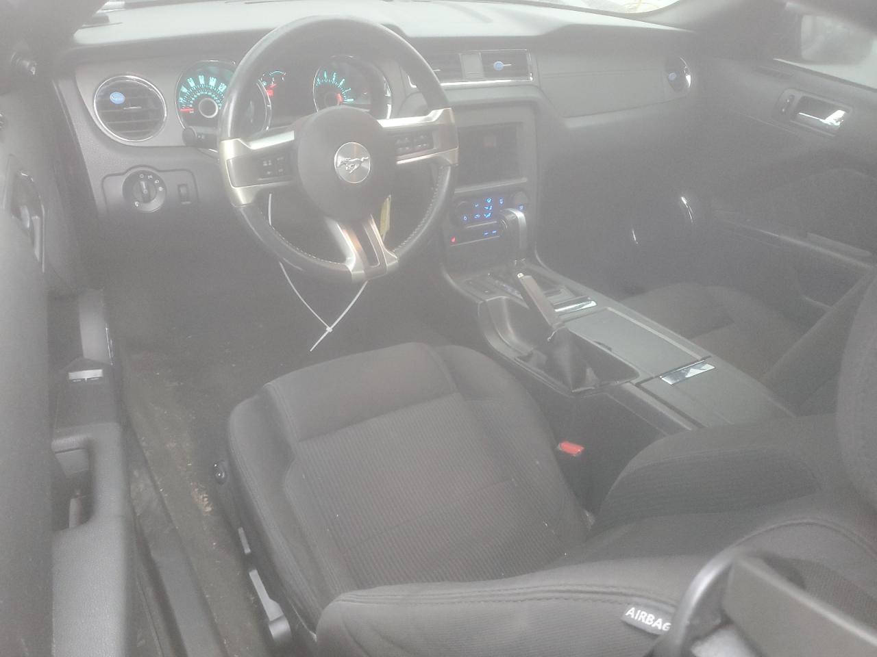 2013 Ford Mustang - Image 8