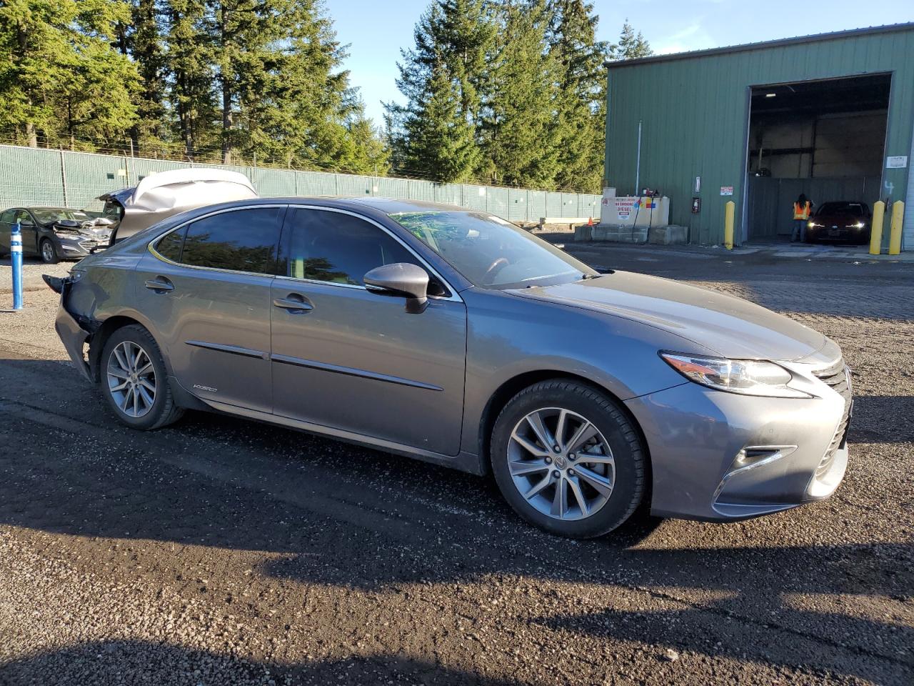 2018 Lexus ES - Image 4