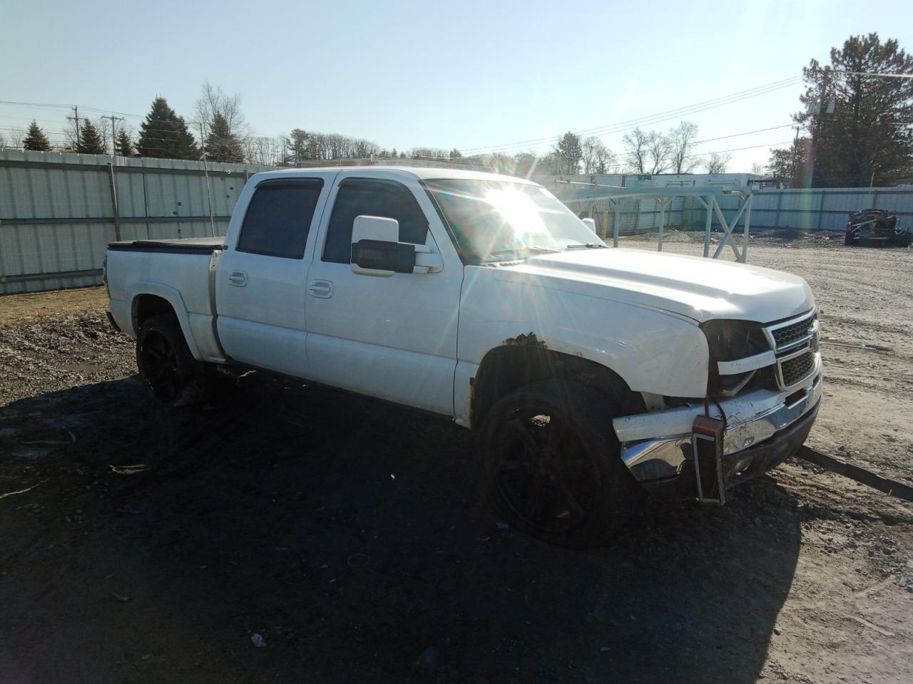 2006 Chevrolet Silverado - Image 4