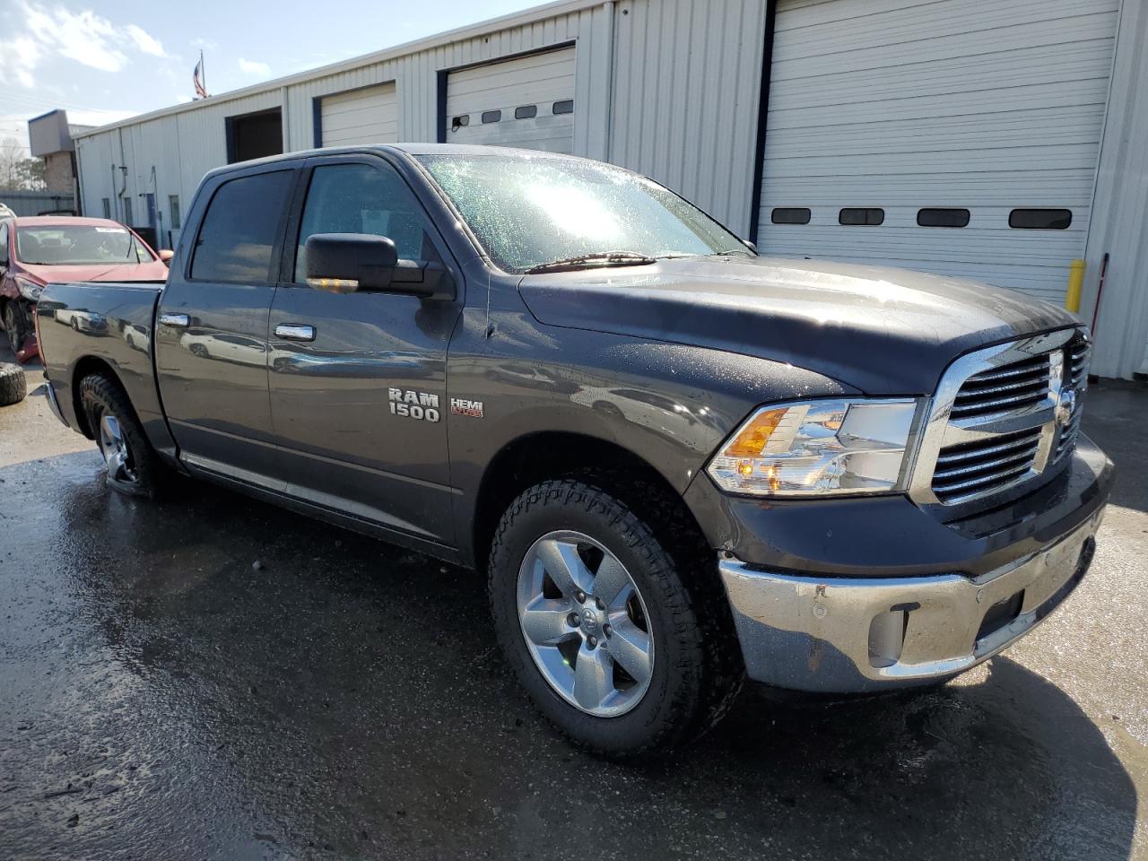 2016 RAM 1500 - Image 4