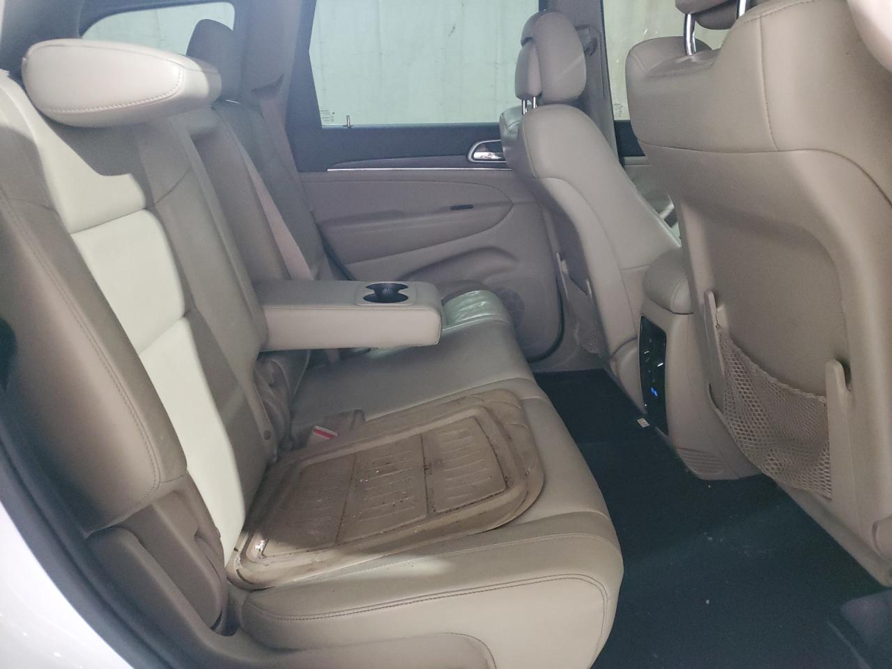 2019 Jeep Grand Cherokee - Image 11