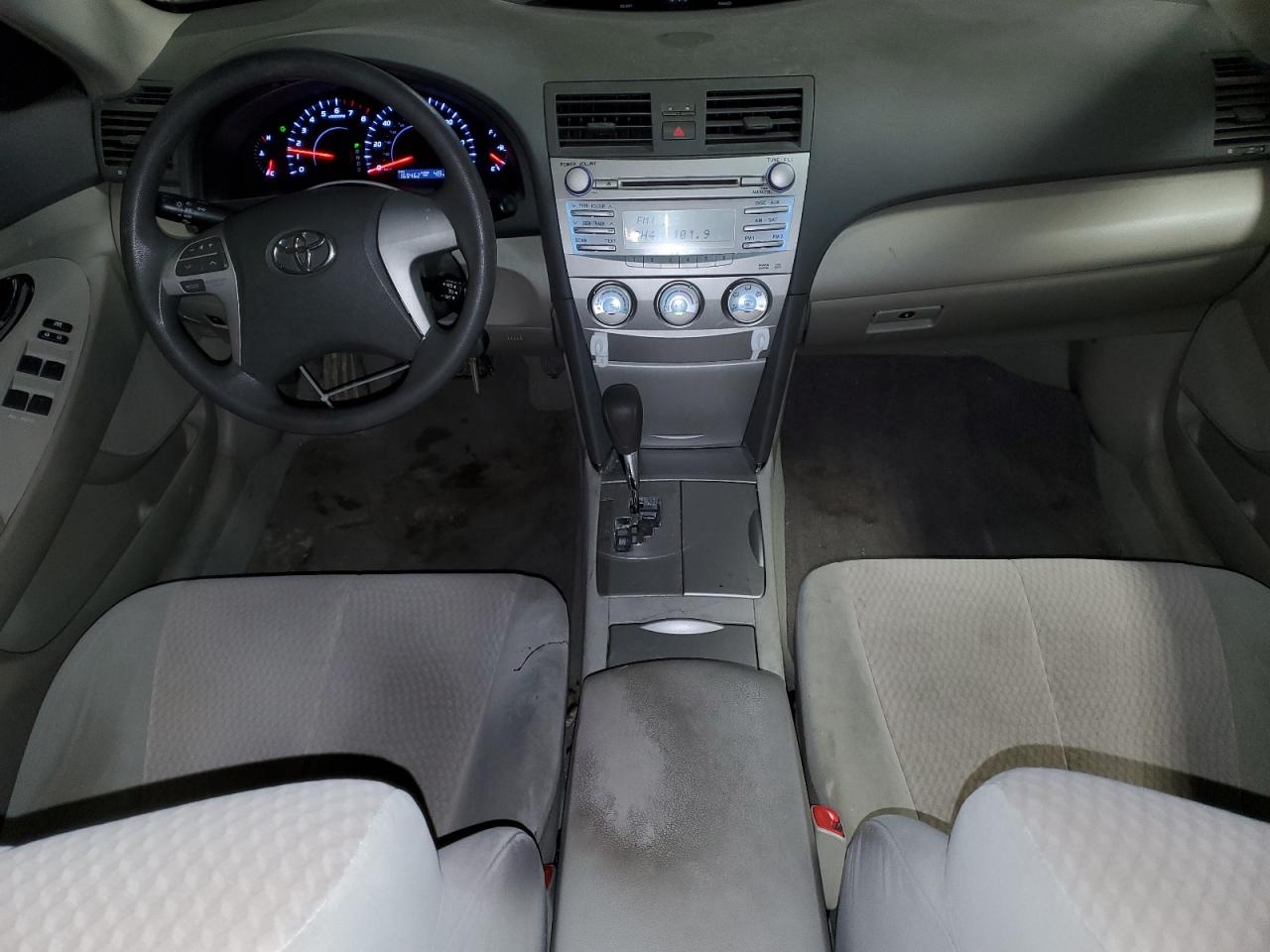 2011 Toyota Camry - Image 8