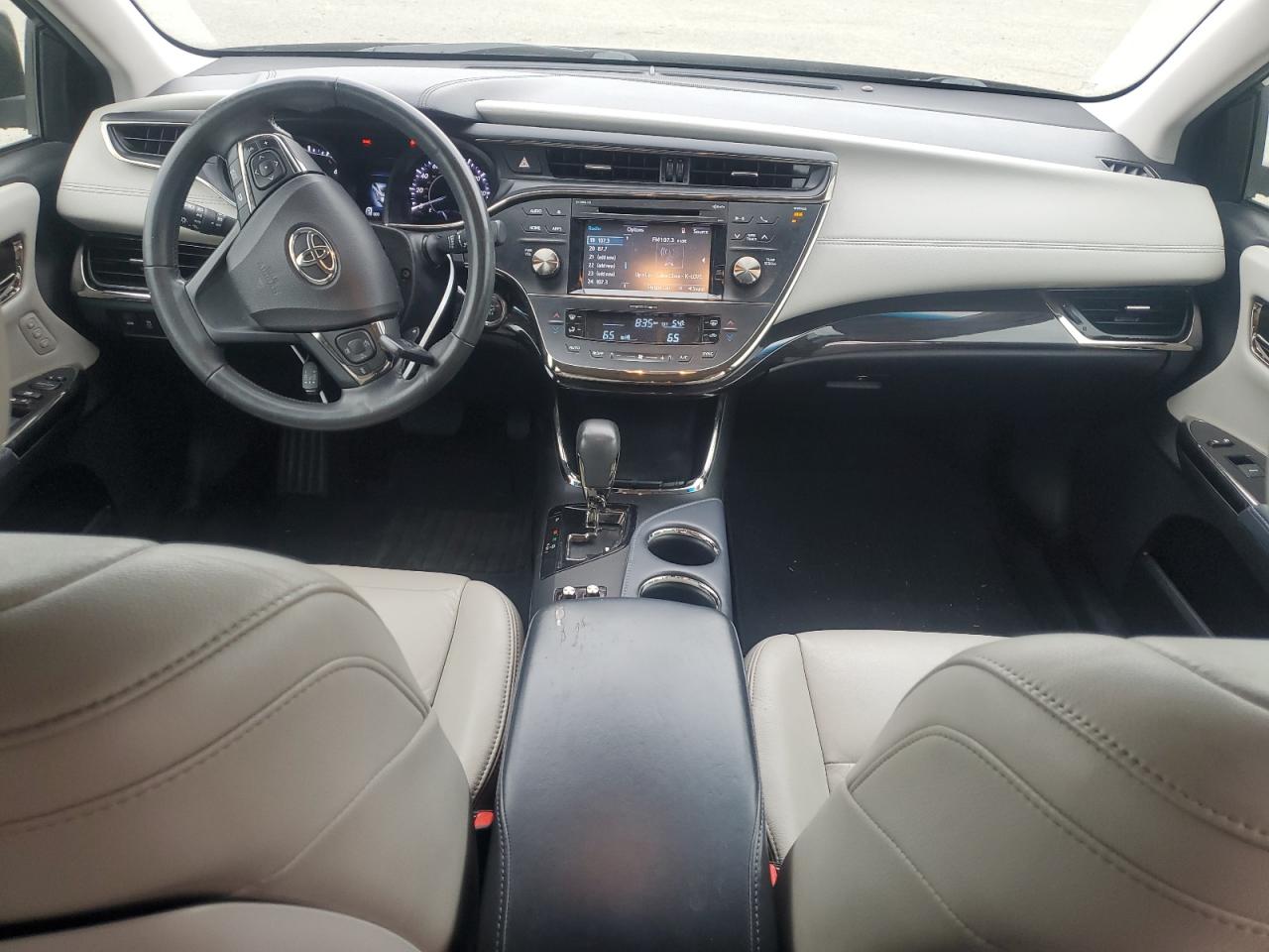 2015 Toyota Avalon - Image 8