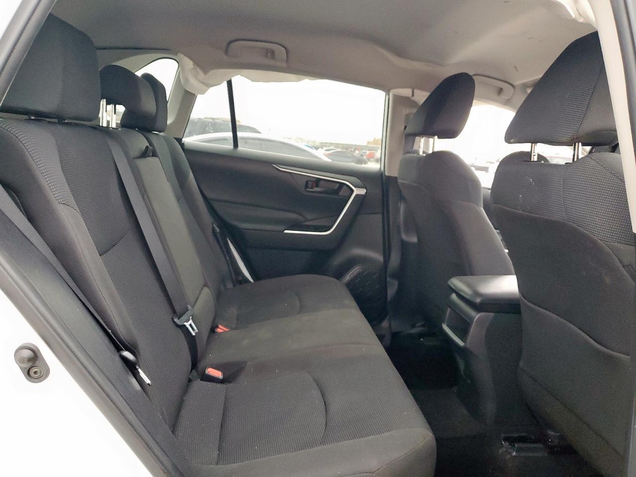 2021 Toyota RAV 4 - Image 11