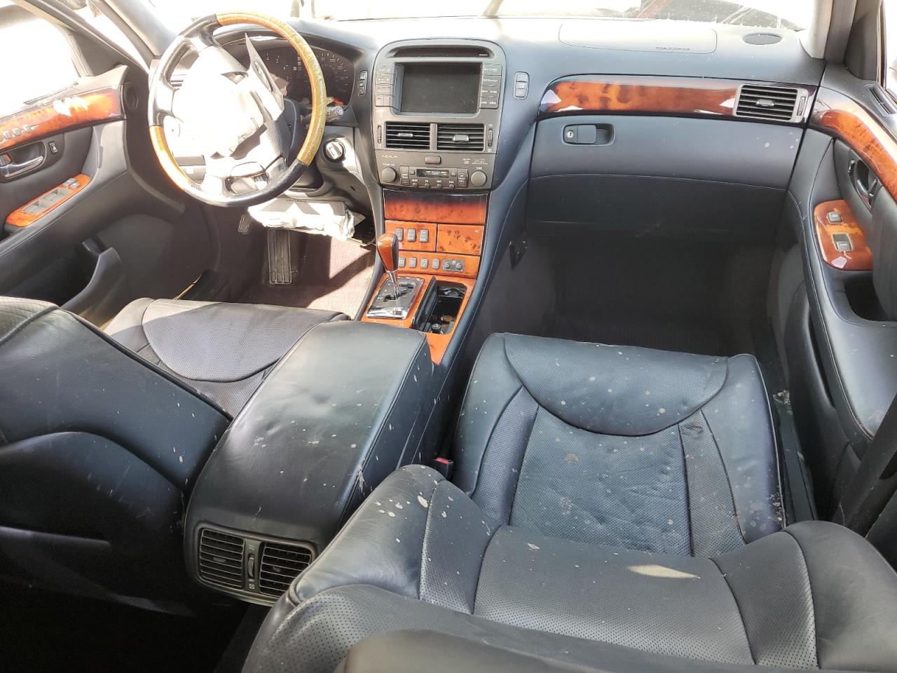 2004 Lexus LS - Image 8
