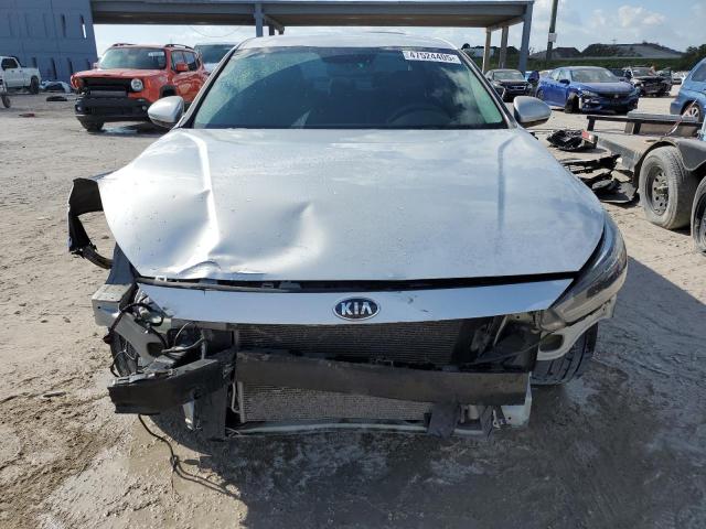  KIA CADENZA 2017 Silver