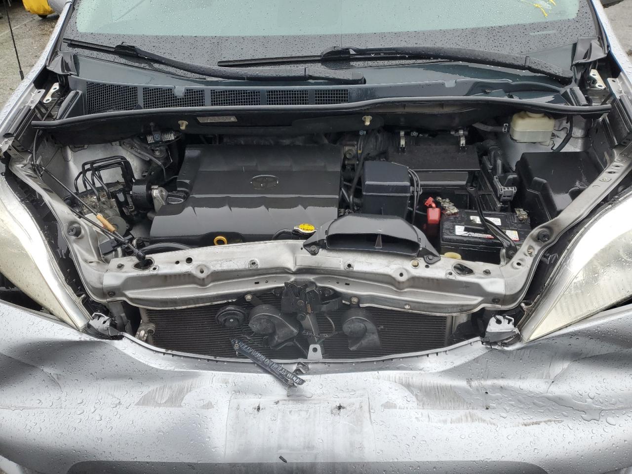 2013 Toyota Sienna - Image 12