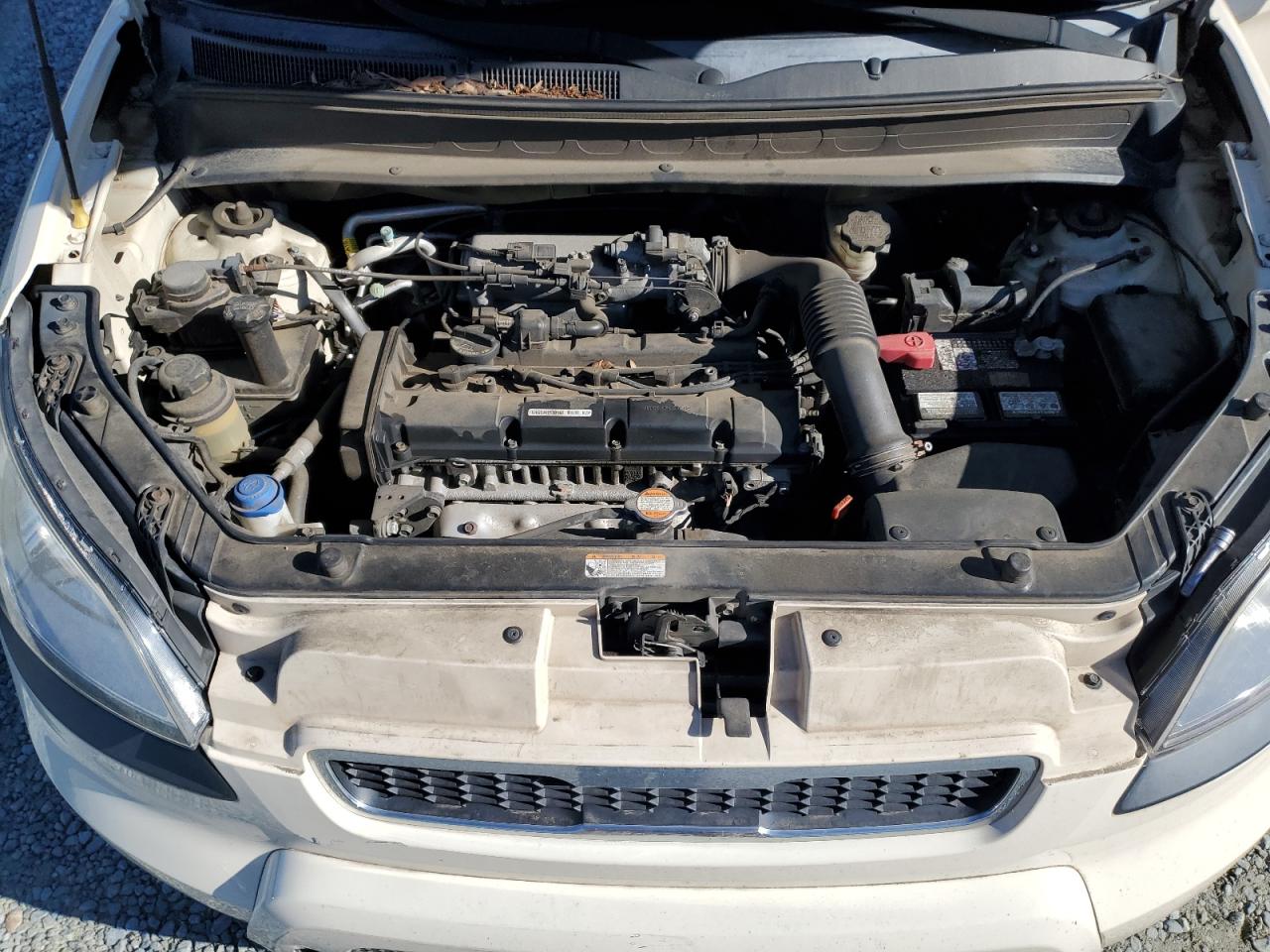 2011 Kia Soul + VIN: KNDJT2A24B7729586 Lot: 49347235