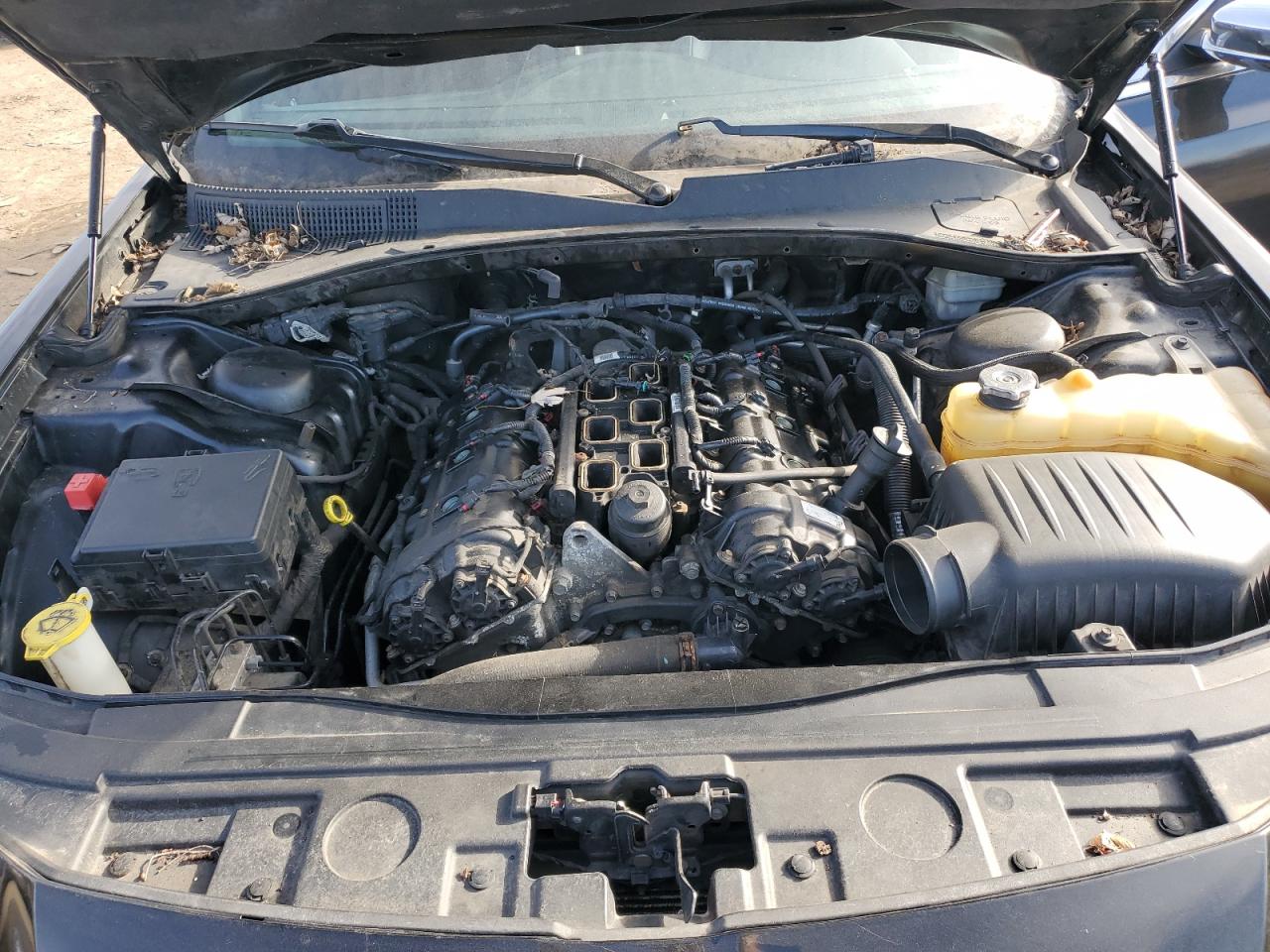2012 Chrysler 300 - Image 11