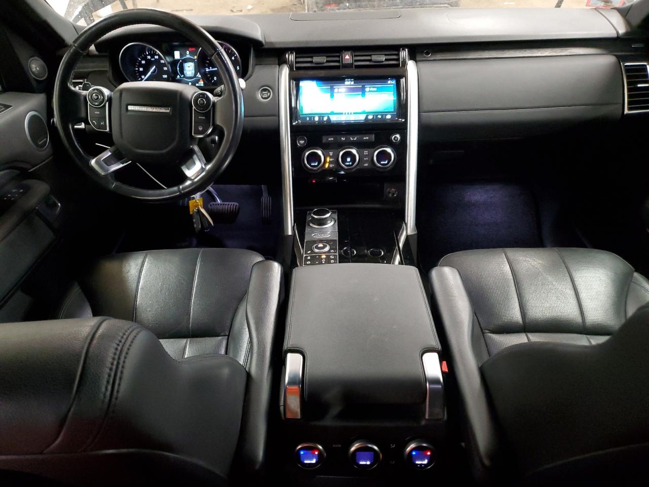 2017 Land Rover Discovery - Image 8