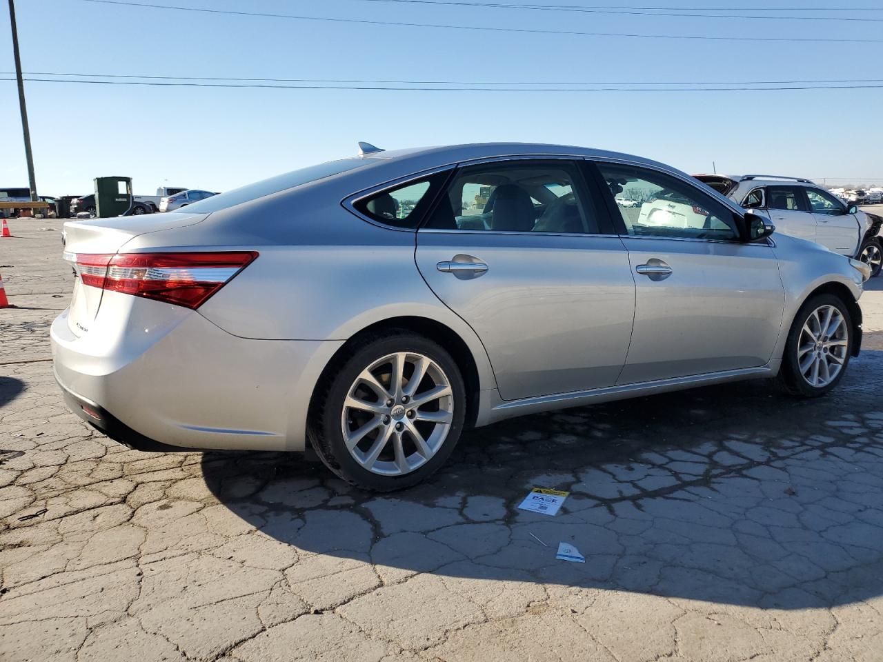 2014 Toyota Avalon - Image 3