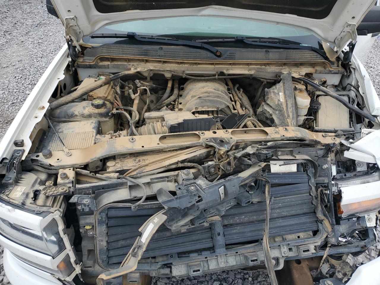 2019 Chevrolet Silverado - Image 13