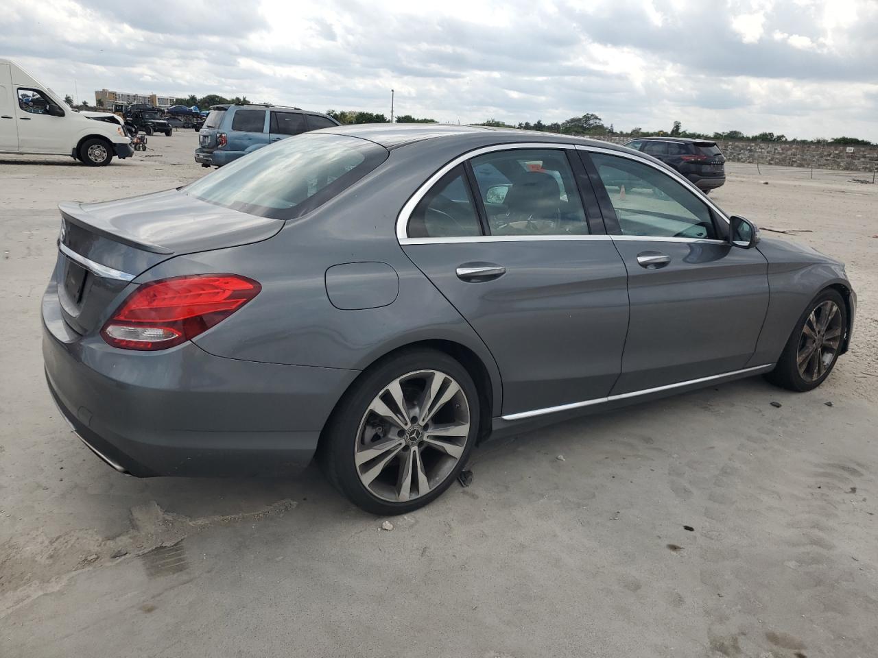 2018 Mercedes-Benz C-klasse - Image 3