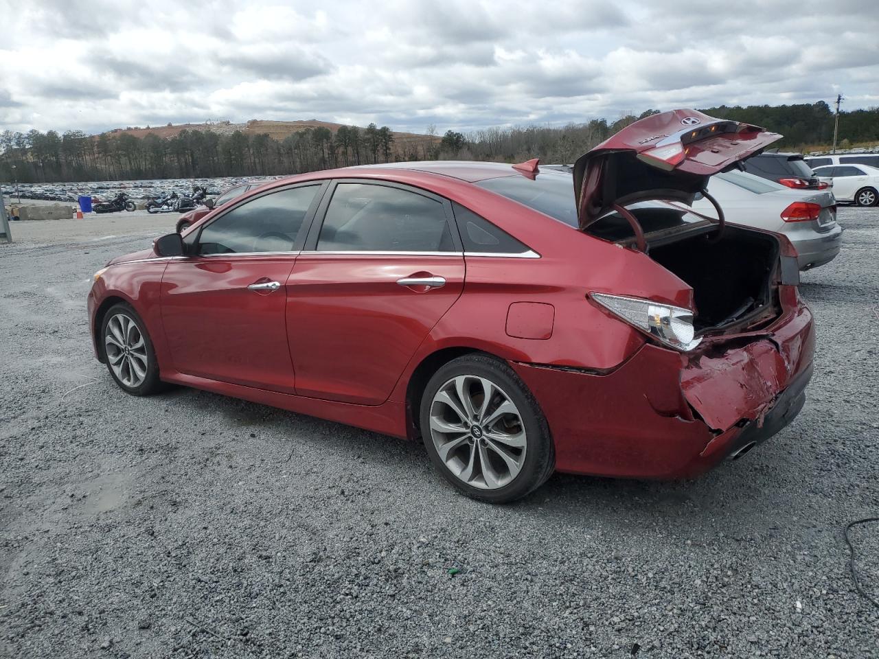 2014 Hyundai Sonata - Image 2