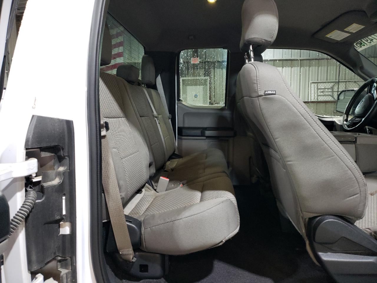 2015 Ford F-150 - Image 10
