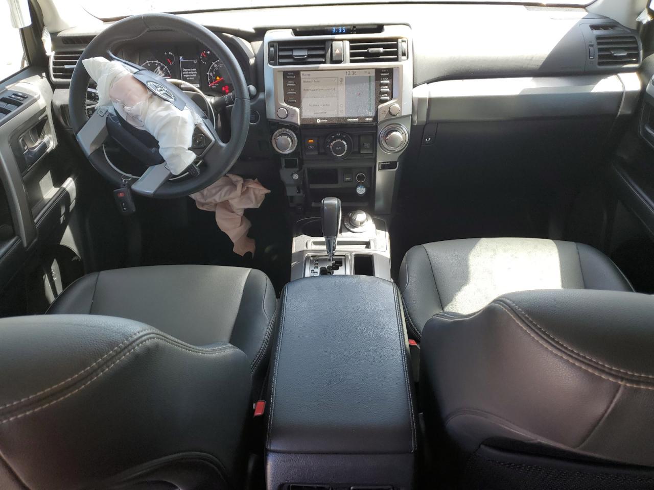 2020 Toyota 4Runner - Image 8