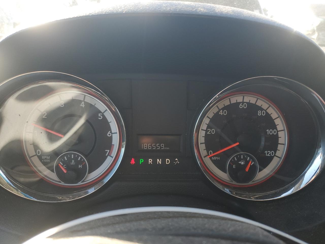 2012 Dodge Caravan - Image 9