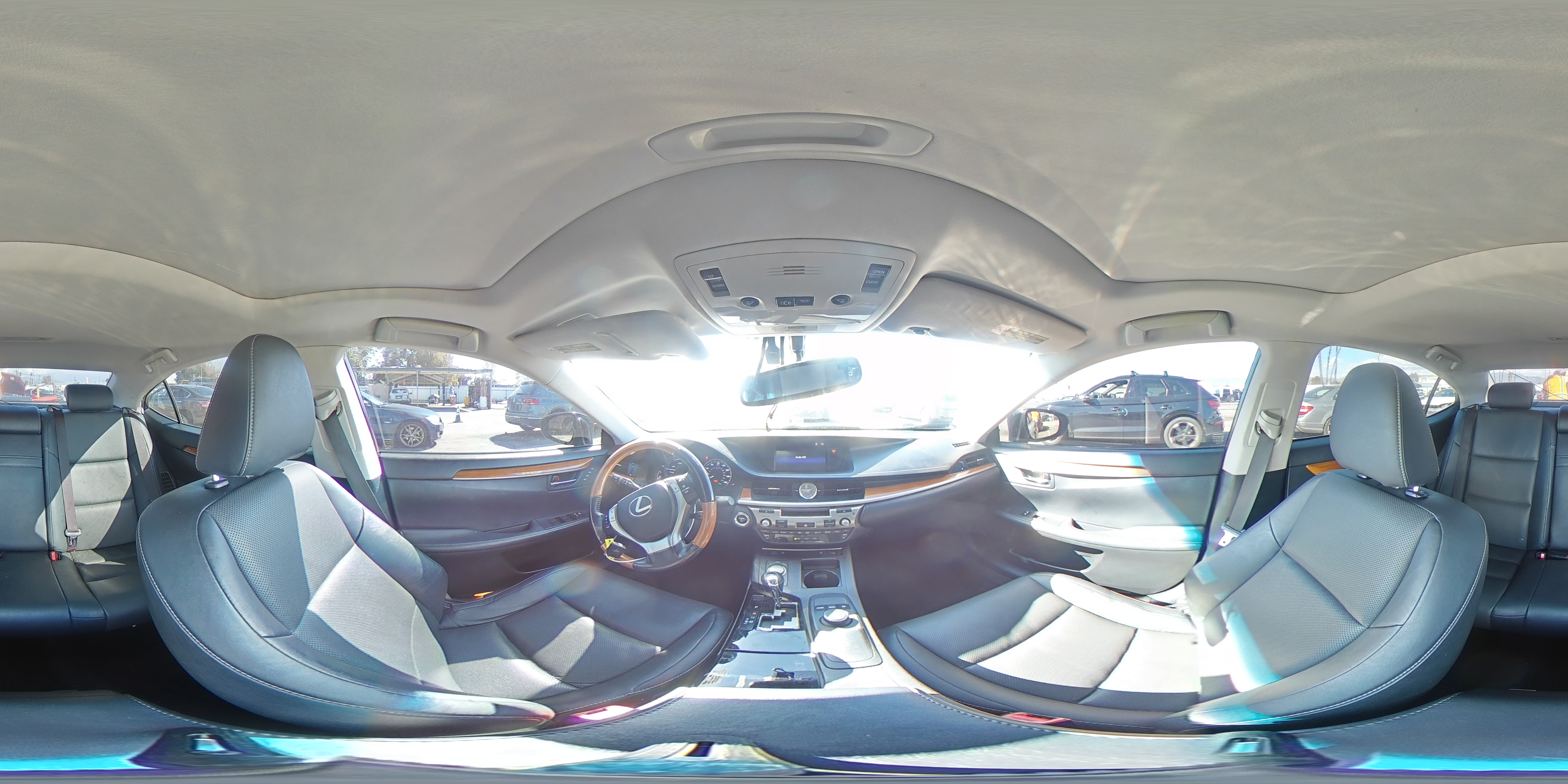 2015 Lexus ES - Image 12