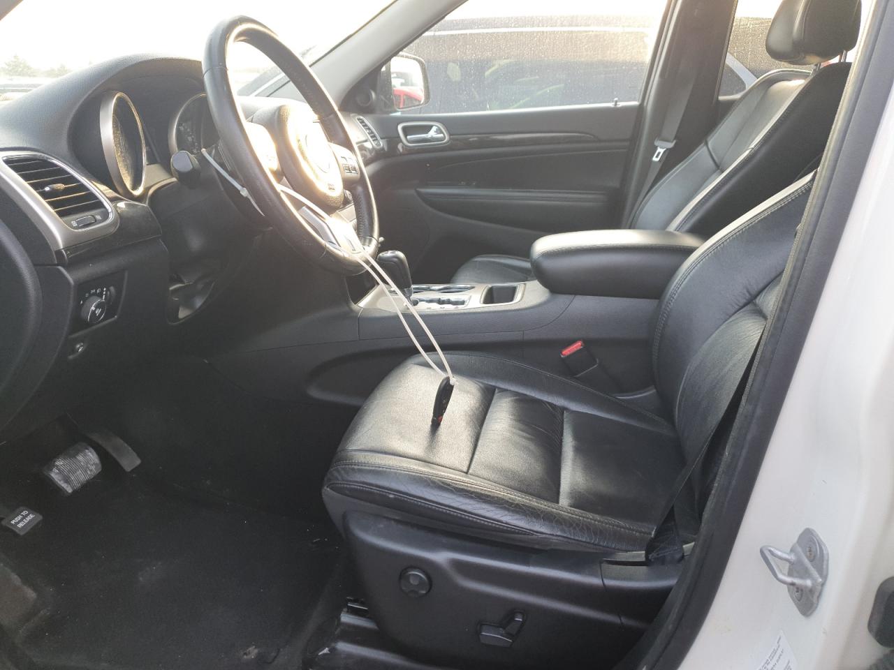 2011 Jeep Grand Cherokee - Image 7