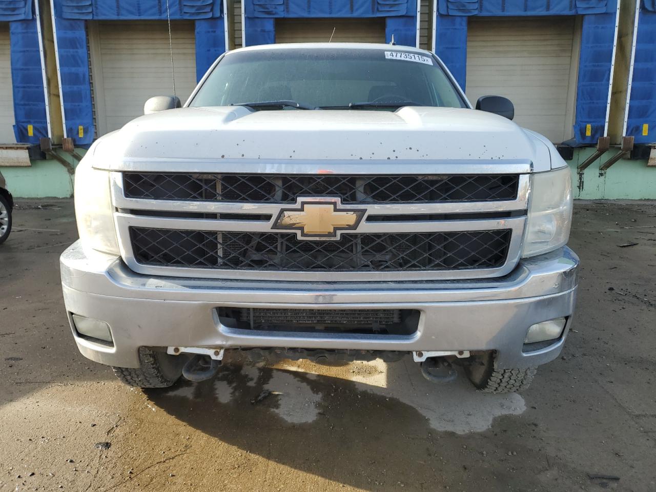 2011 Chevrolet Silverado - Image 5