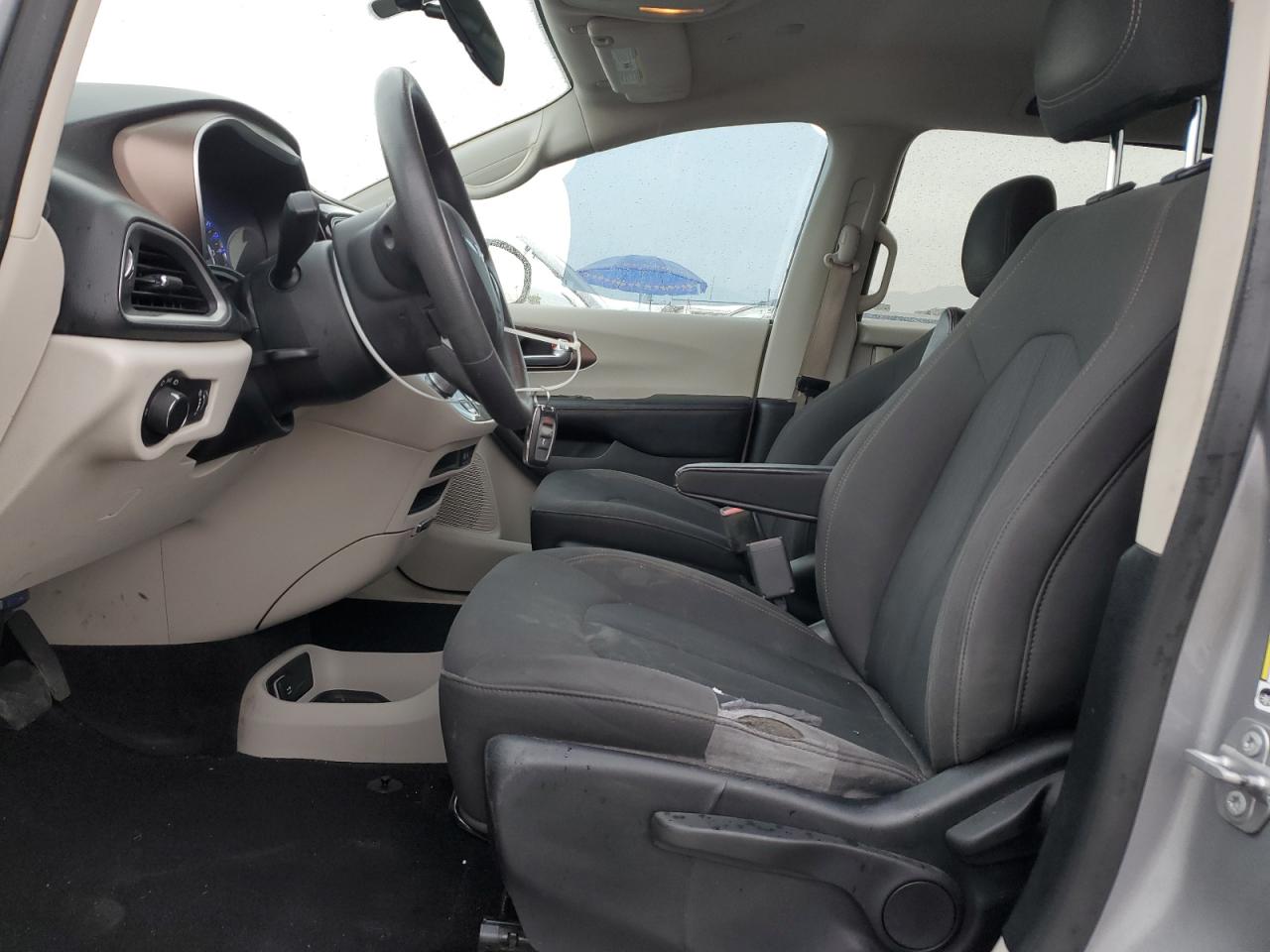 2018 Chrysler Pacifica - Image 7