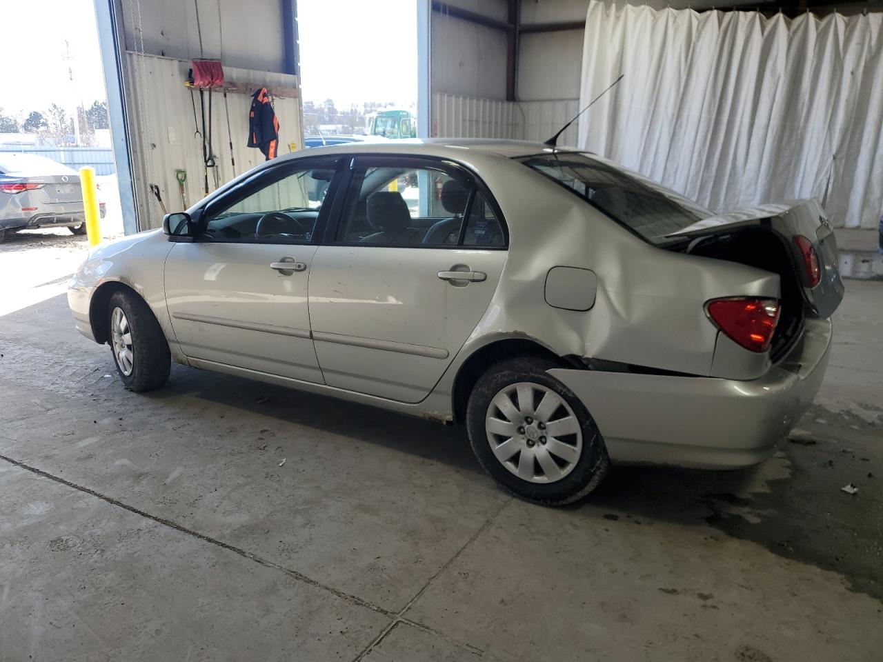 2004 Toyota Corolla - Image 2