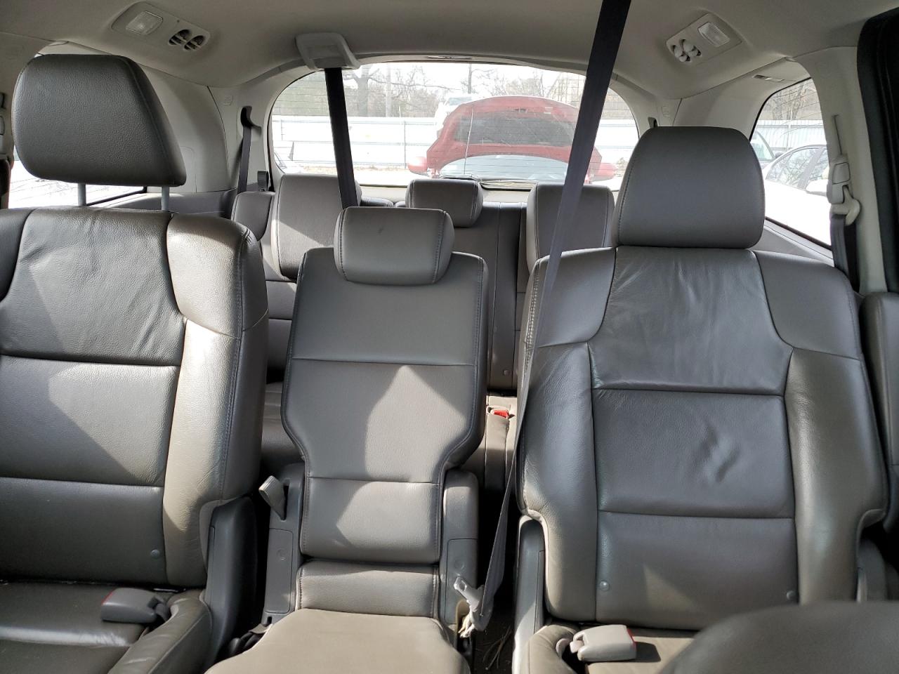 2011 Honda Odyssey - Image 10