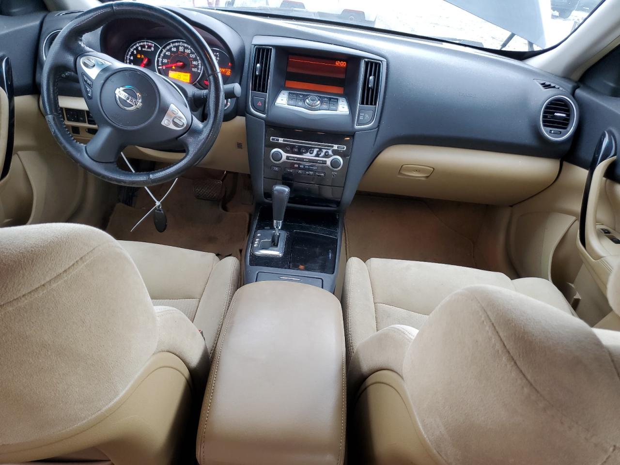 2010 Nissan Maxima - Image 8